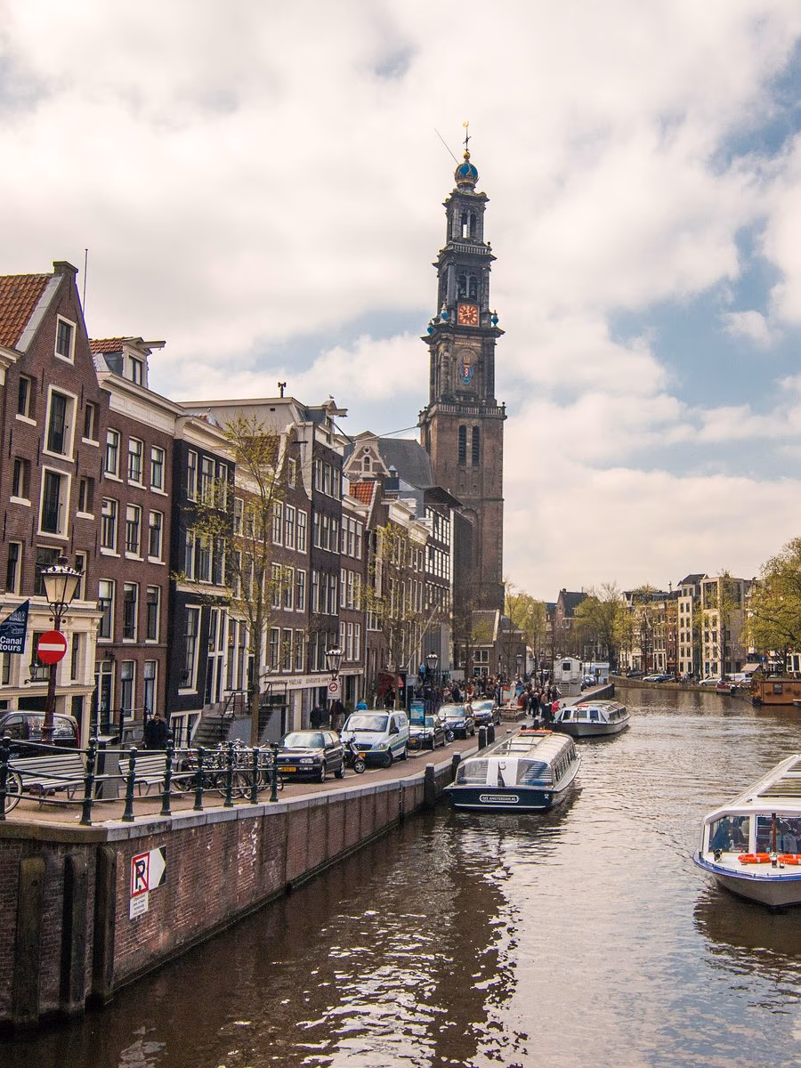 Hollandiyada təcrübə — Amsterdam kanalları